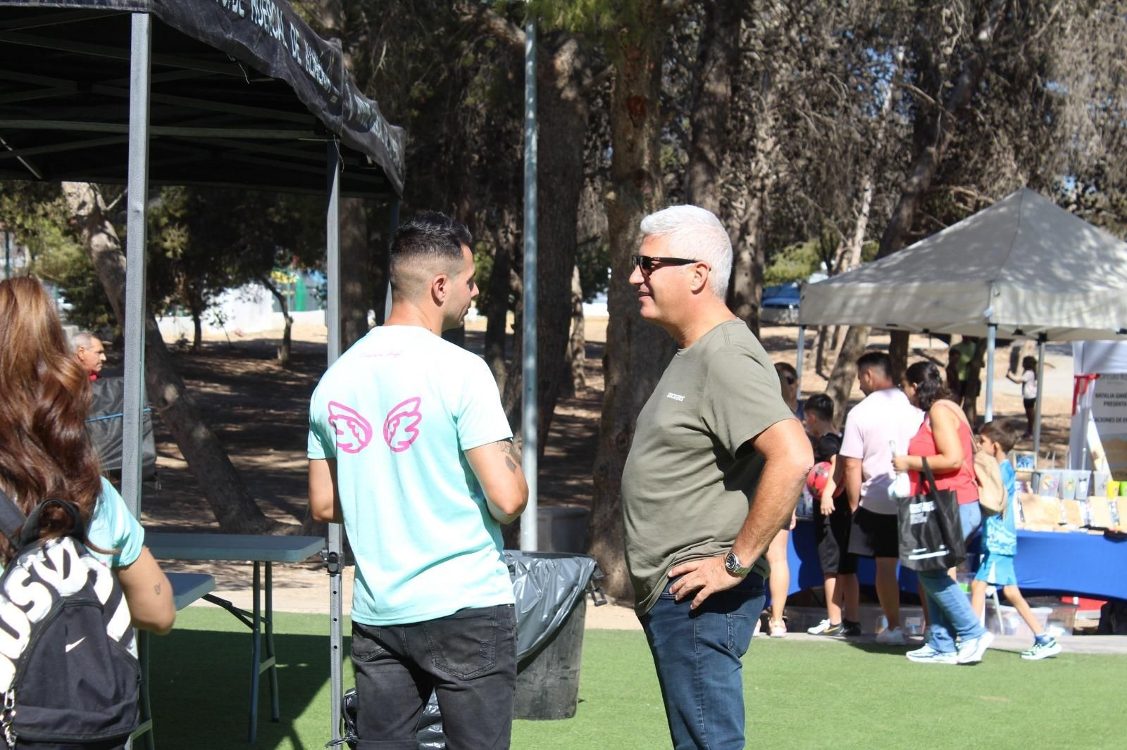 Así es el mercadillo artesanal mensual de Huércal de Almería, una tradición que se asienta
