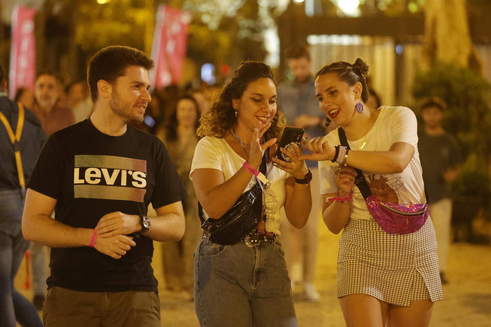 Búscate en las imágenes del concierto de Izal