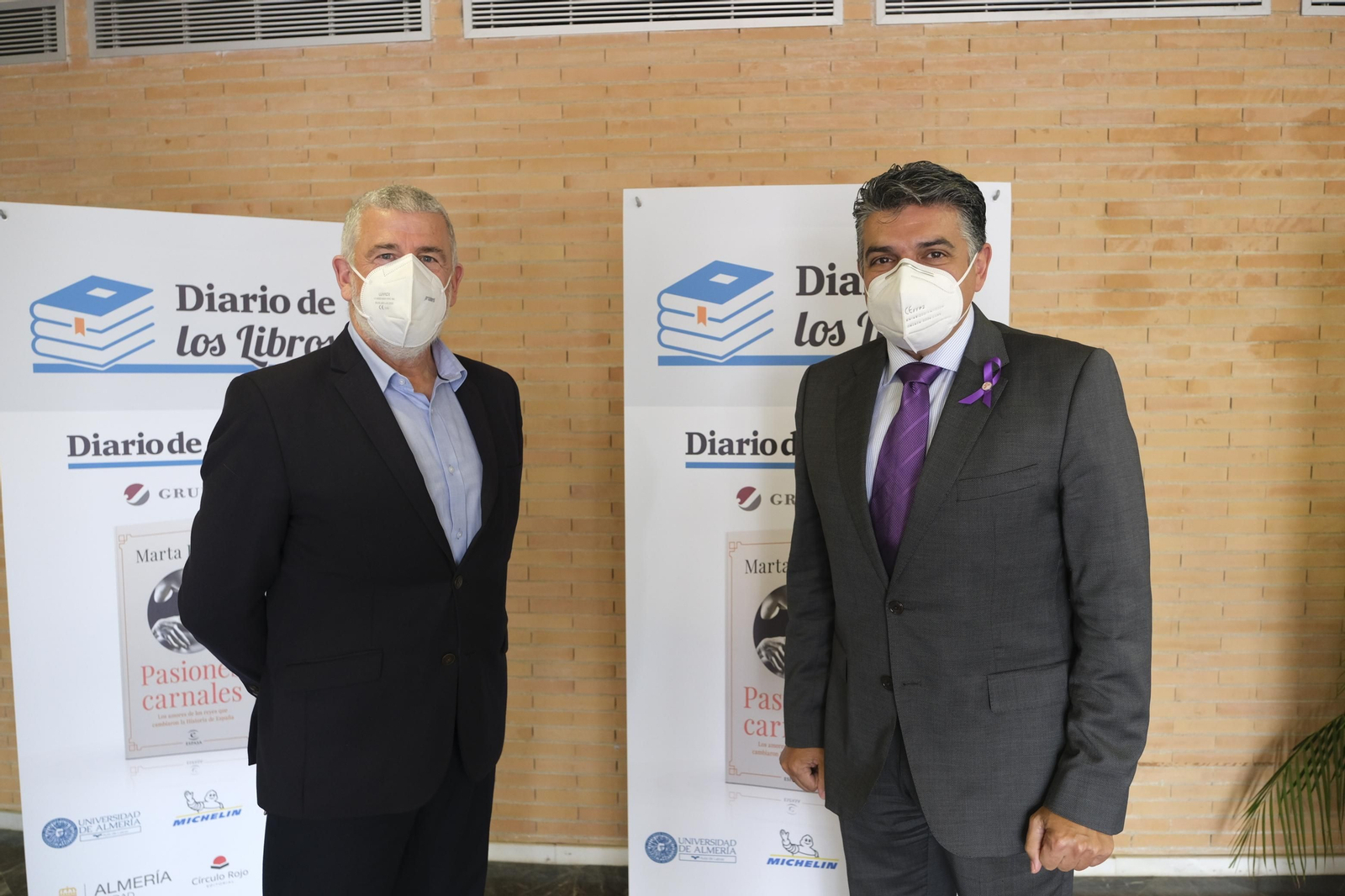 Fotogalería Diario de los Libros, con Marta Robles y su obra 'Pasiones carnales'