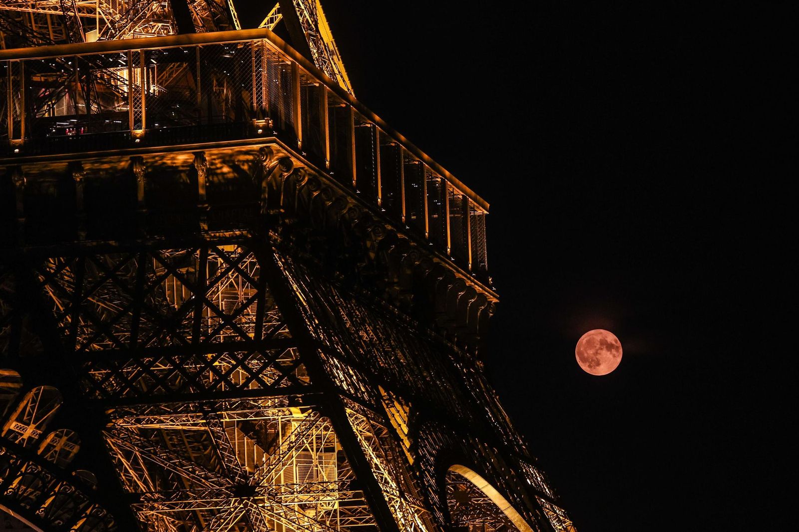 La Superluna azul captada en diferentes partes del planeta: un disfrute visual de la Luna del Esturión