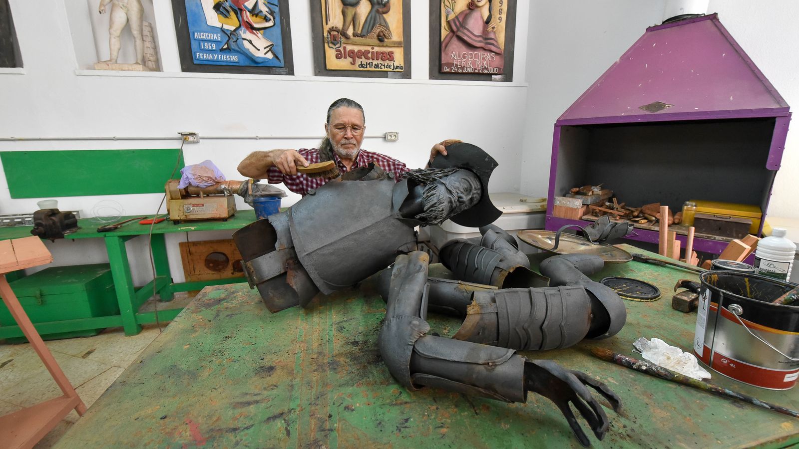 Reparación de la escultura del Quijote de la Escuela de Arte