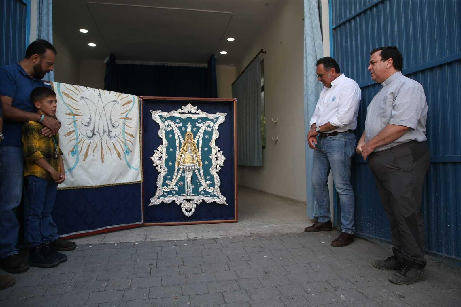 El Simpecado de La Línea, recién restaurado.