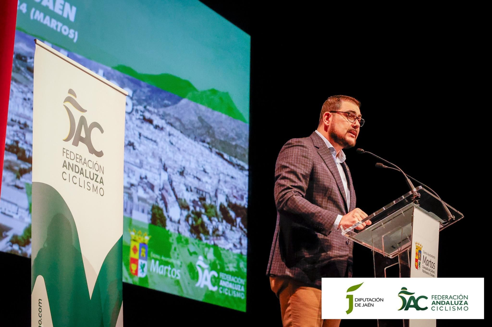 Fiesta fin de temporada del ciclismo jiennense en Martos, en imágenes