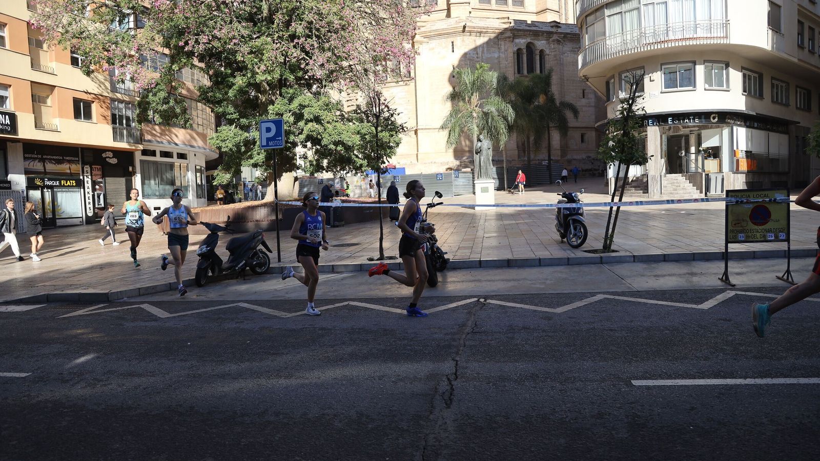 Búscate en las fotos de la Carrera de la Prensa en Málaga