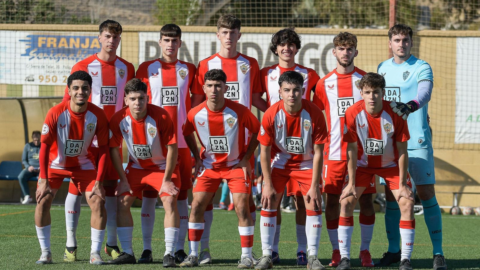Once presentado por el conjunto rojiblanco en su partido frente al Alhendín.