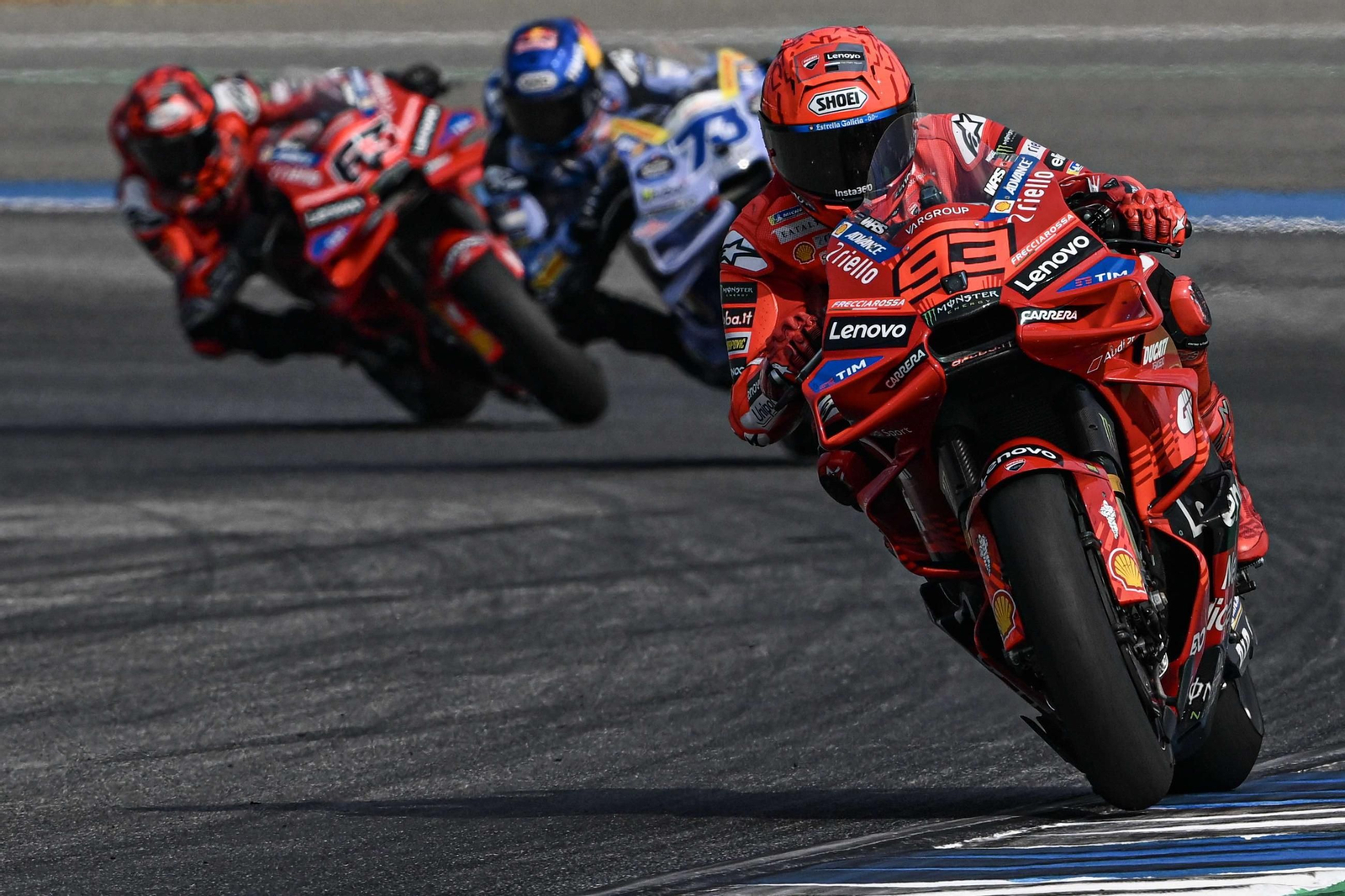 Marc Márquez seguido en Jerez de su hermano Álex, máximo rival  y el bicampeón Bagnaia.