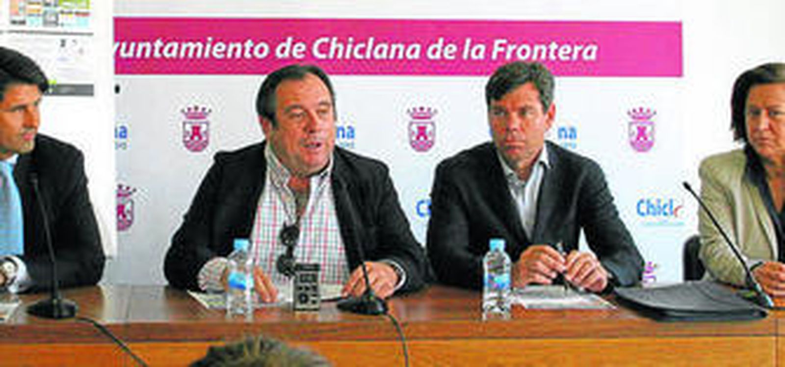 Momento de la presentación de la iniciativa, ayer en el Consistorio.