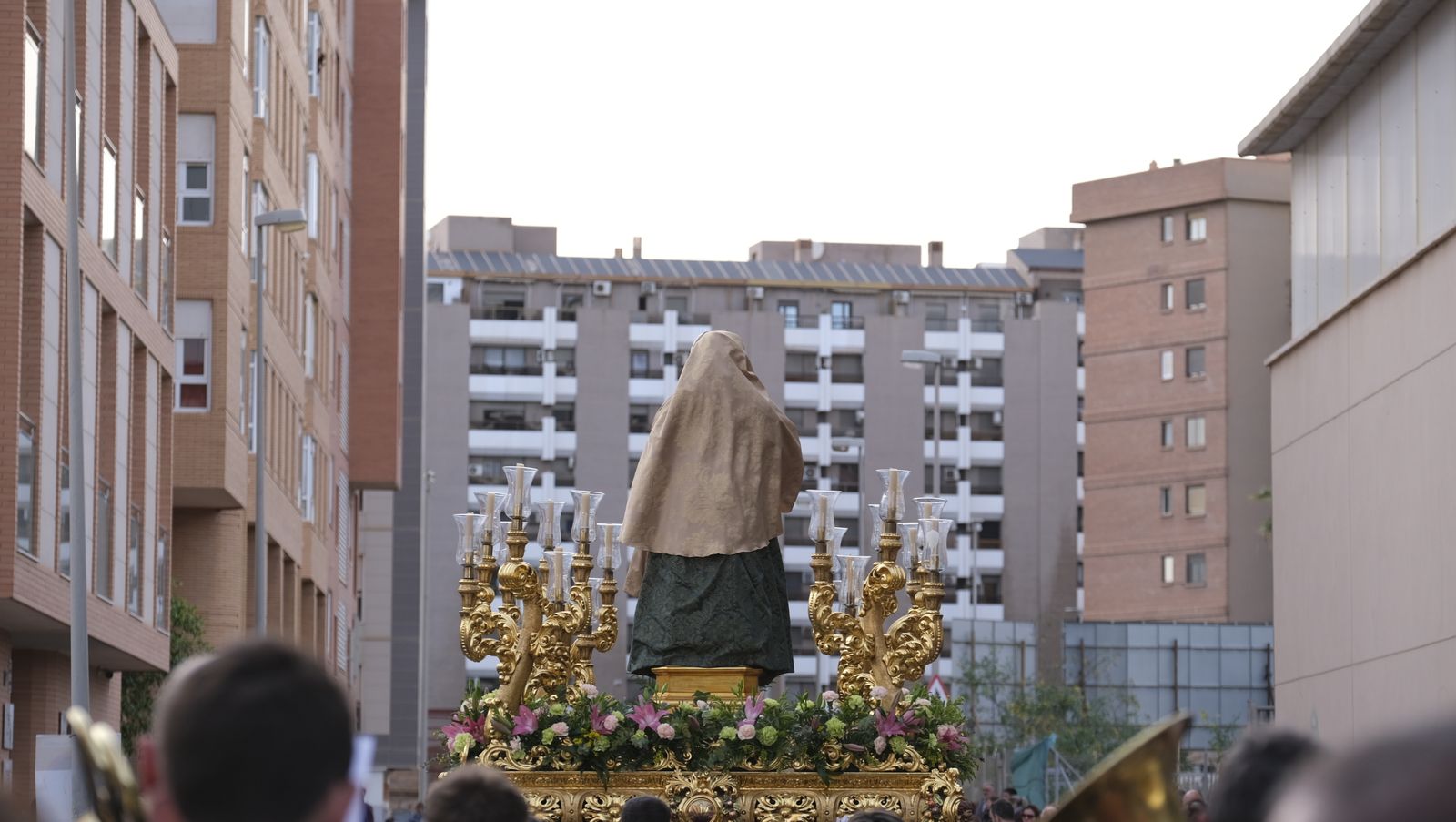 La procesión del Encuentro por las calles de Almería, en imágenes