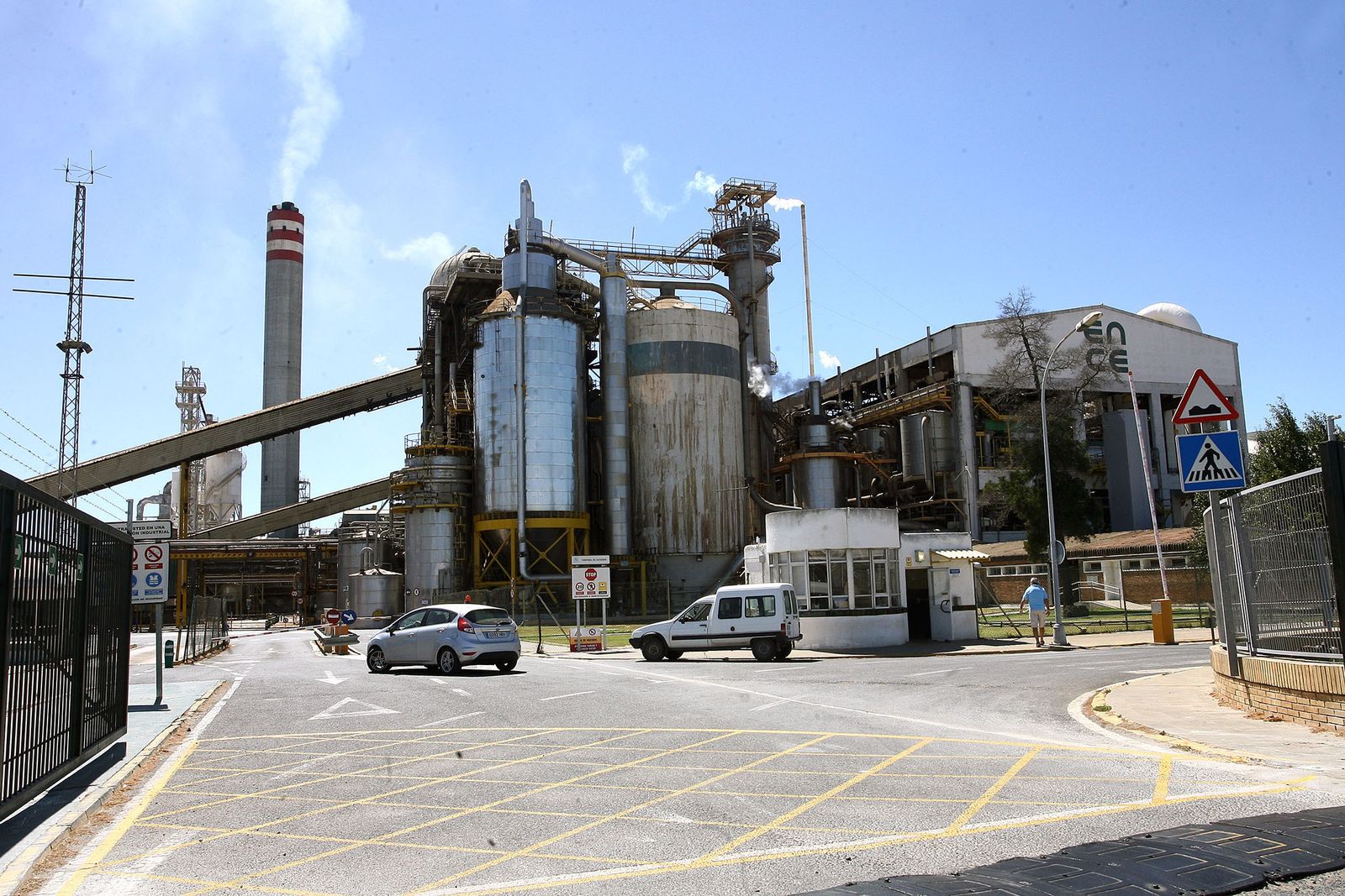 Instalaciones de la empresa Ence en la localidad de San Juan del Puerto.