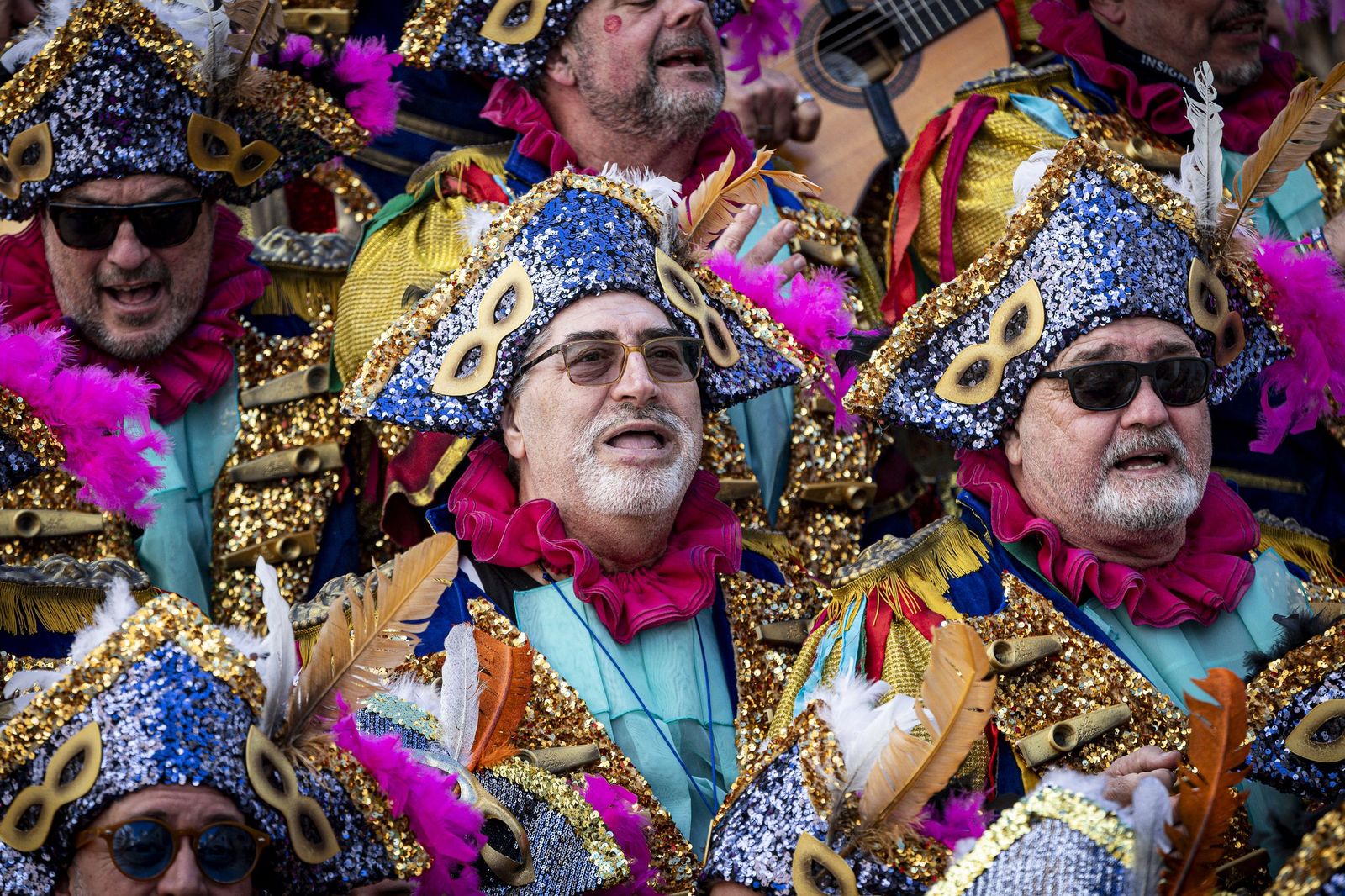 Las mejores imágenes del lunes de Carnaval de Cádiz 2026