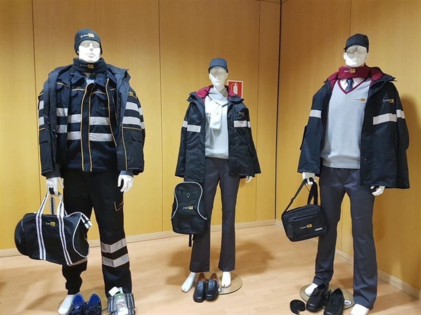 Maniquíes con los diseños elaborados por la sevillana Sandra Luque.