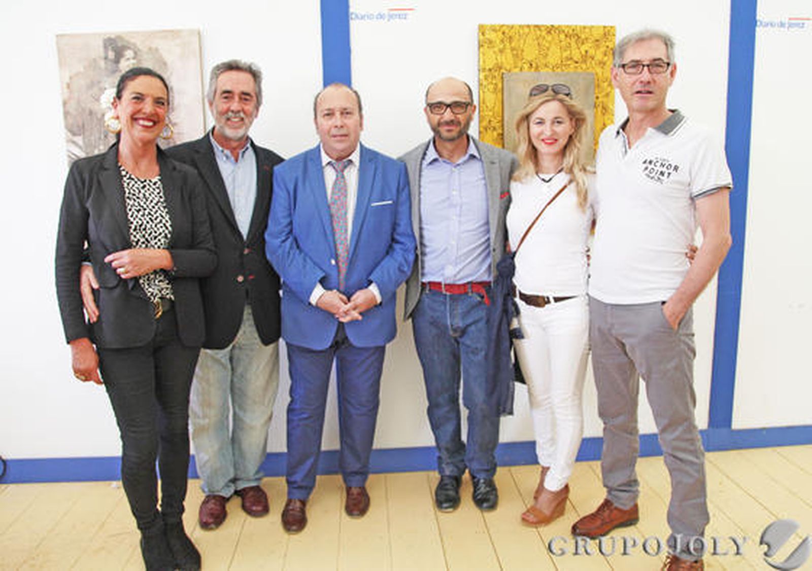 Benjamín Sánchez junto a Andrés Ariza, Rosa Ruiz, Ana Delgado y Antonio Dueso, de Clínica Guinardo, y Benjamín Ruiz, de Clínica Beiman, ayer en la caseta de este periódico.

Foto: Vanesa Lobo