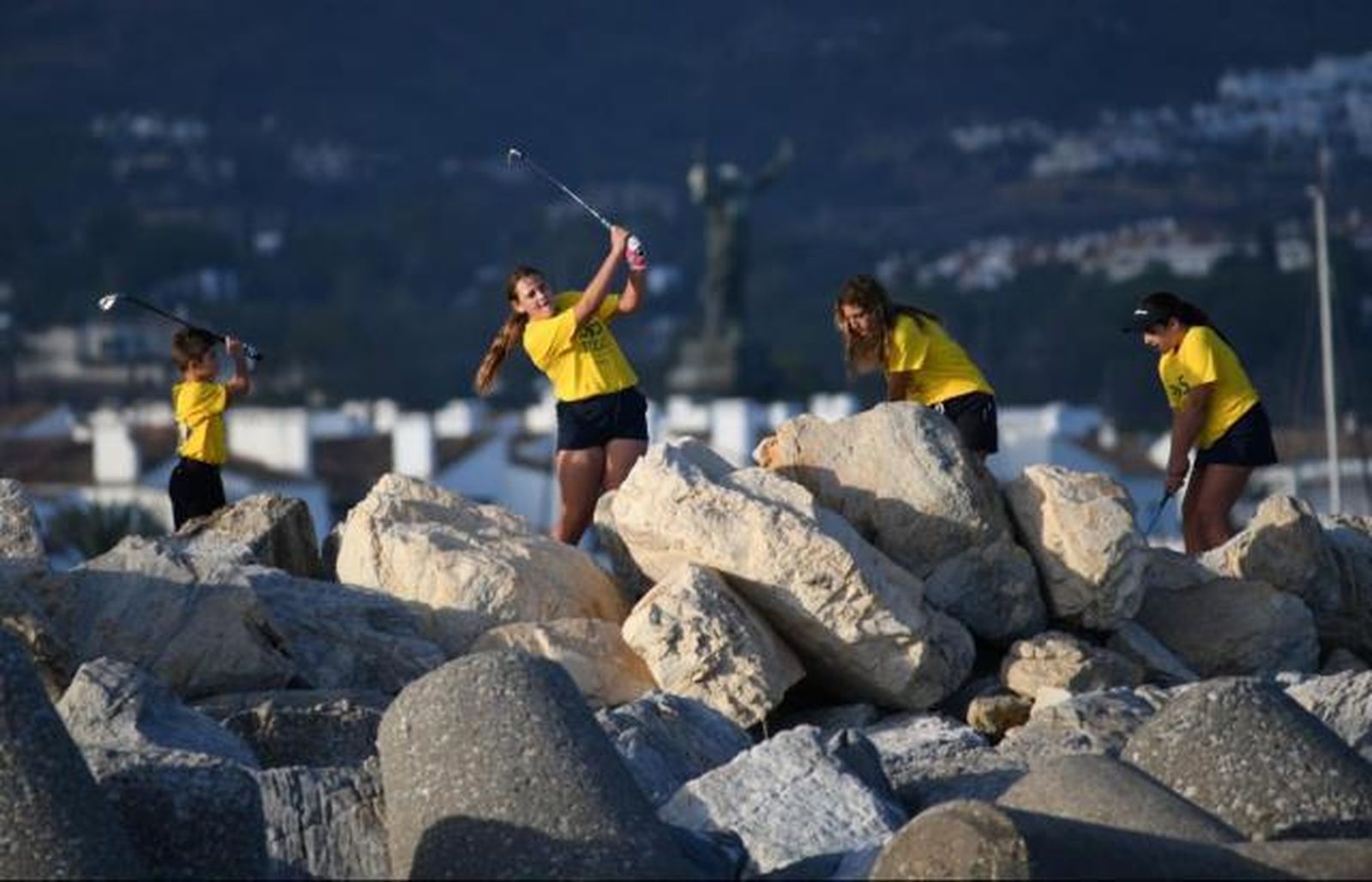 Golfistas durante el evento que ha dado comienzo a la cuenta atrás.