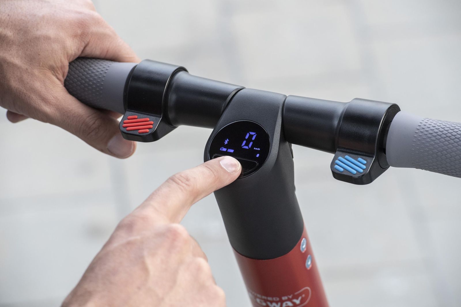 El anuncio de elecciones deja en suspenso la reforma del carné  y la regulación de los patinetes por parte de la DGT