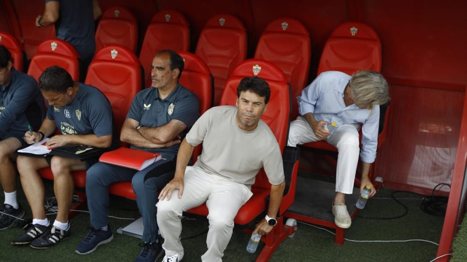 Rubi, minutos antes de arrancar el inicio del partido.