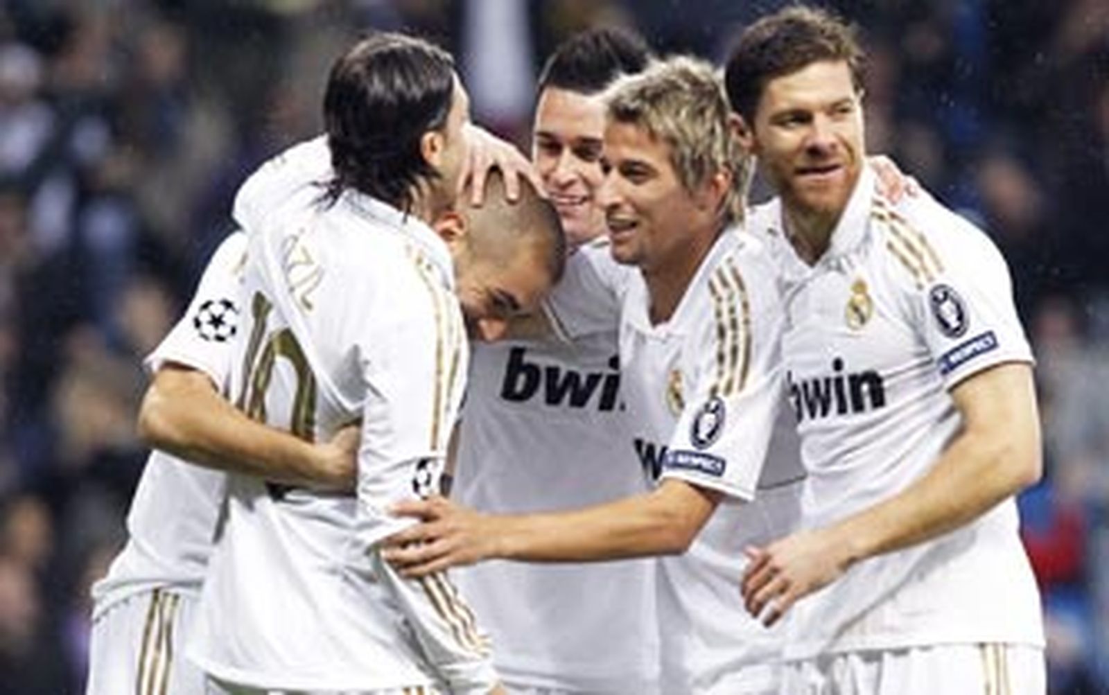 Benzema se luce y golea (6-2)