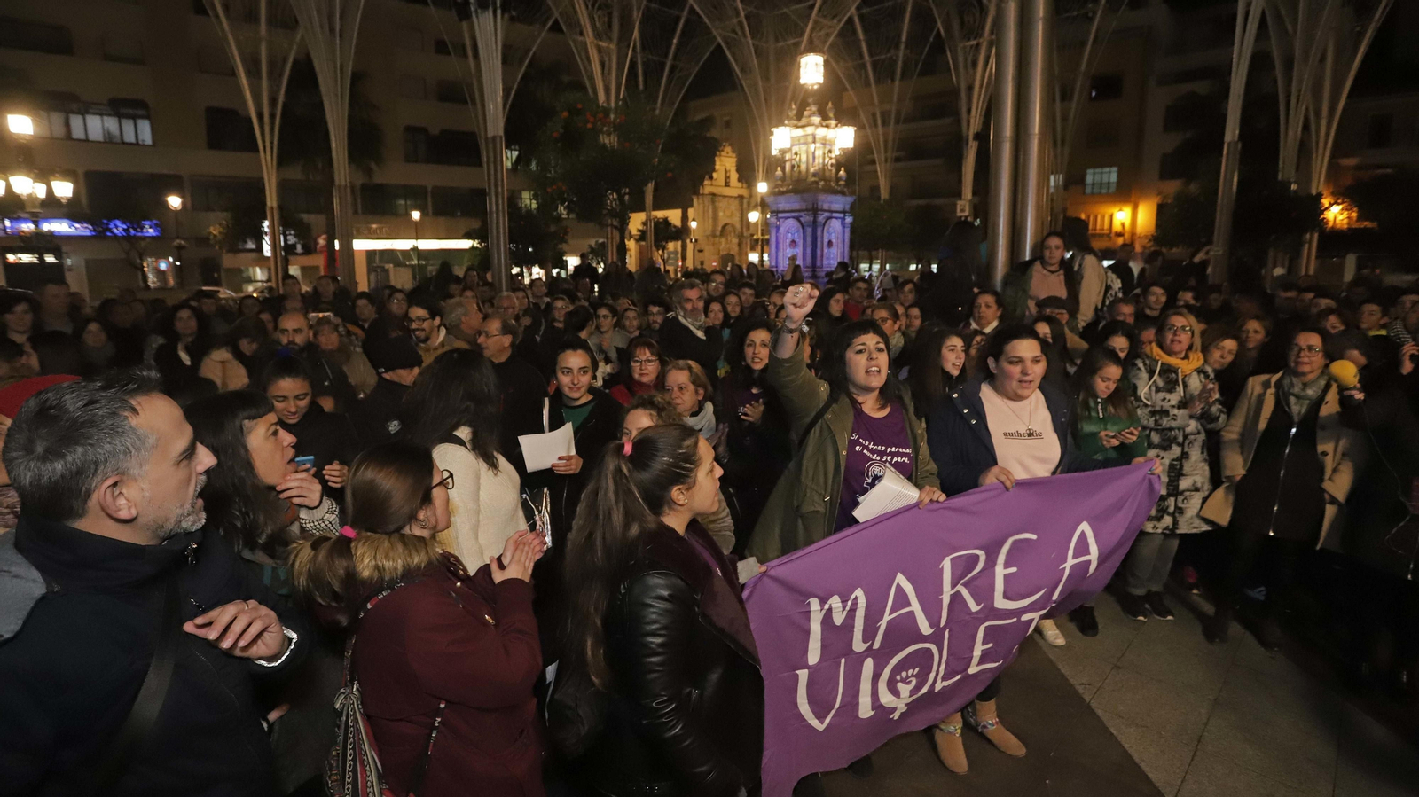 Concentraciones contra la violación de una menor en Algeciras