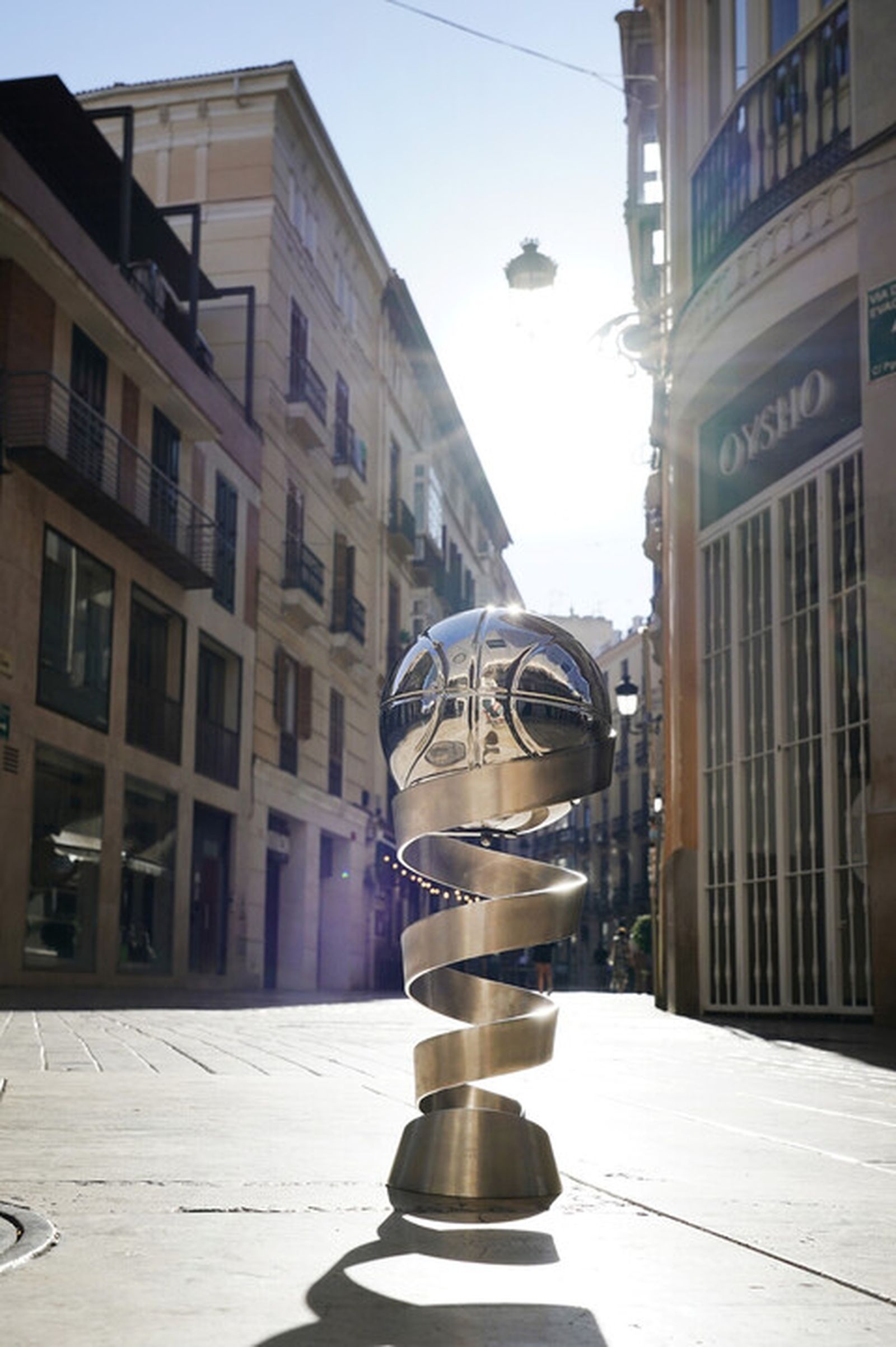 El trofeo de la Supercopa ACB se deja ver por Málaga