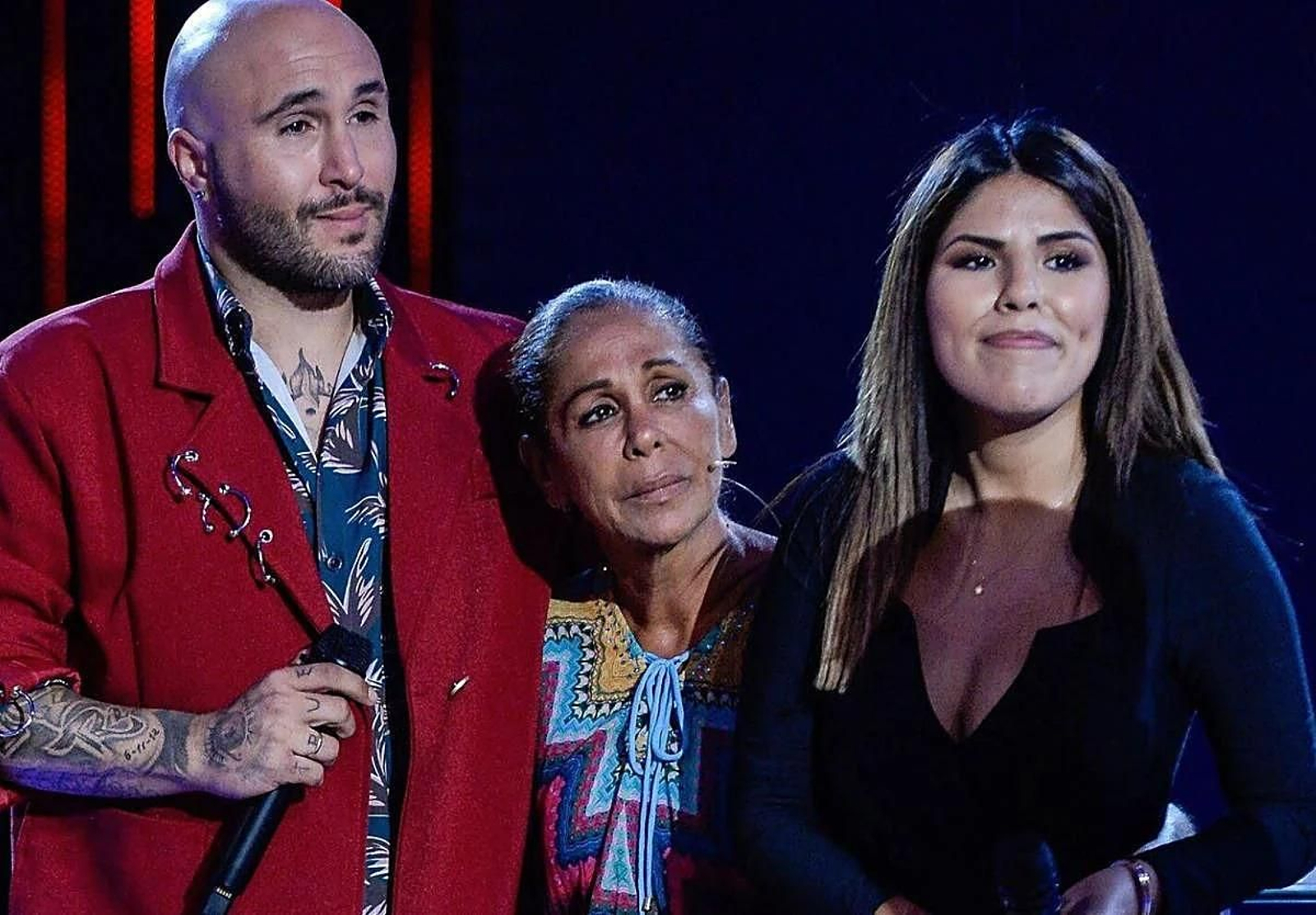 Isabel Pantoja junto a sus hijos Kiko Rivera e Isa Pantoja en una imagen que difícilmente podremos volver a ver.