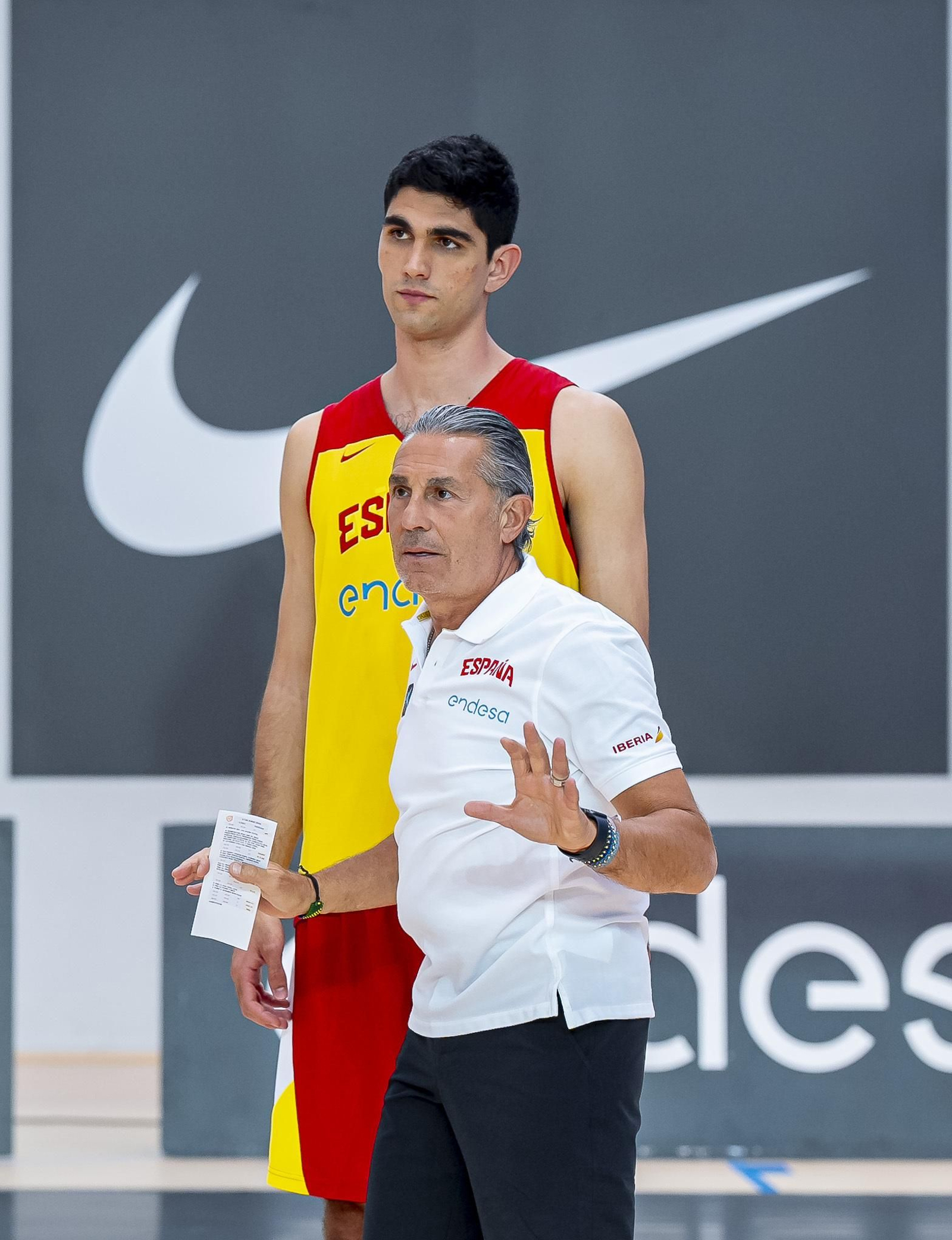España vuelve a trabajar en Madrid con Alberto Díaz y Yankuba Sima España vuelve a trabajar en Madrid con Alberto Díaz y Yankuba Sima