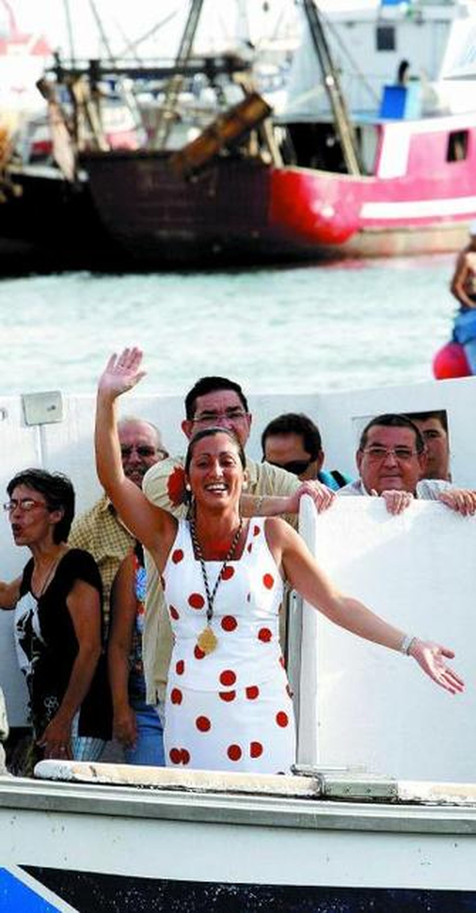 La mayoría de las mujeres lucieron sus vestidos de gitana.