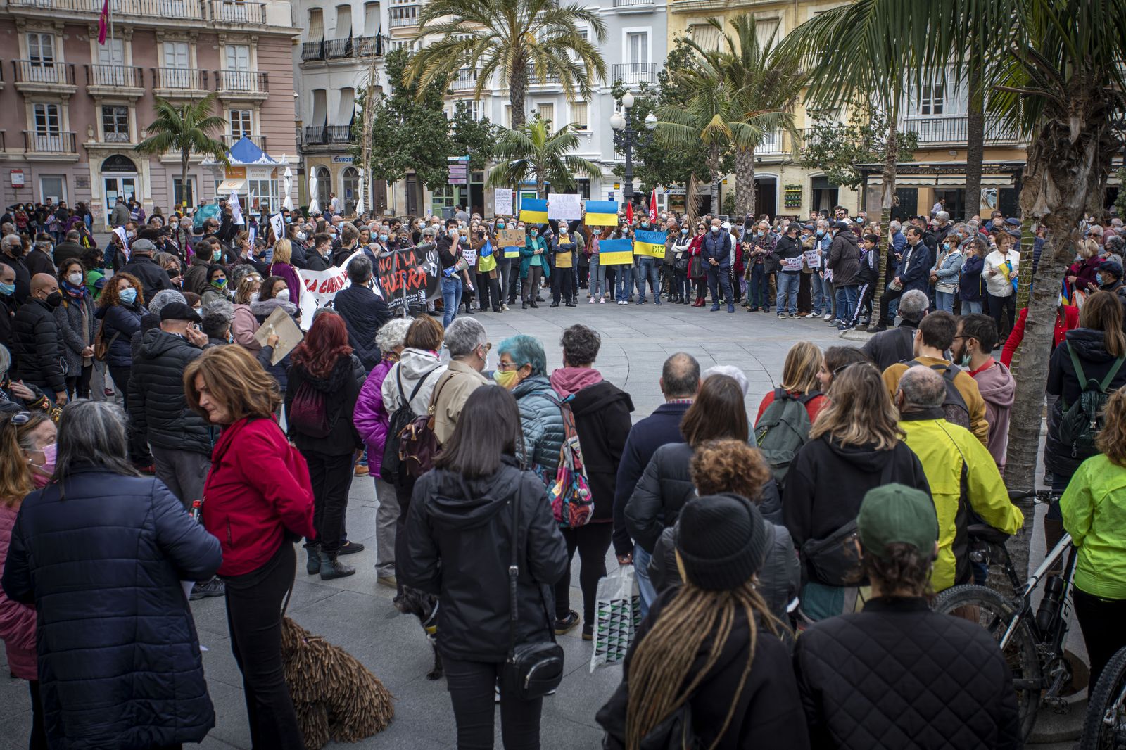 Concentración en Cádiz contra la guerra y la invasión de Ucrania