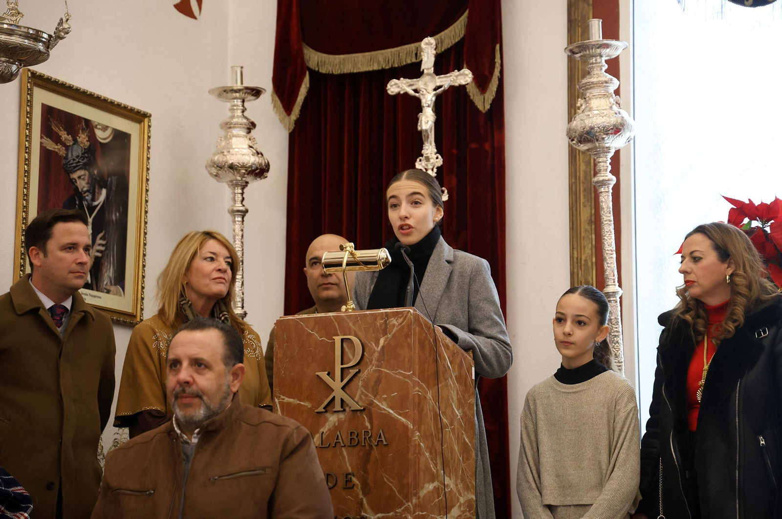 Imágenes del Heraldo Real anunciando la llegada de los Reyes Magos a Huelva