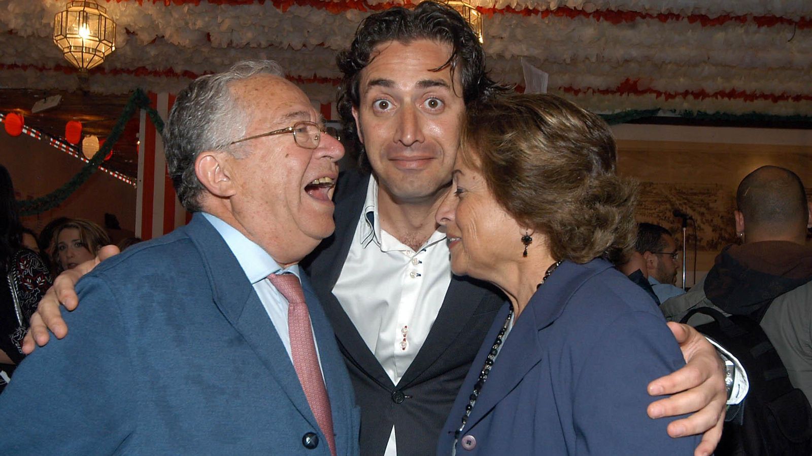 José Luis con su hijo Antonio y su mujer en la Feria de 2008.