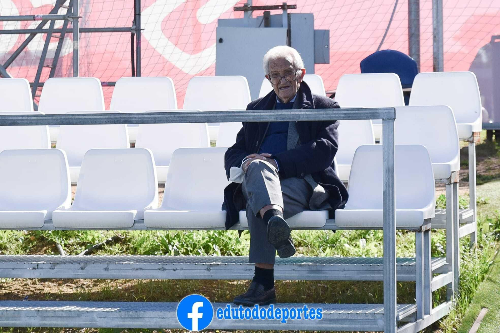 Rafa Verdú, presidente del honor del Xerez CD, participará en los actos del 75º aniversario. Rafa Verdú, presidente del honor del Xerez CD, participará en los actos del 75º aniversario.