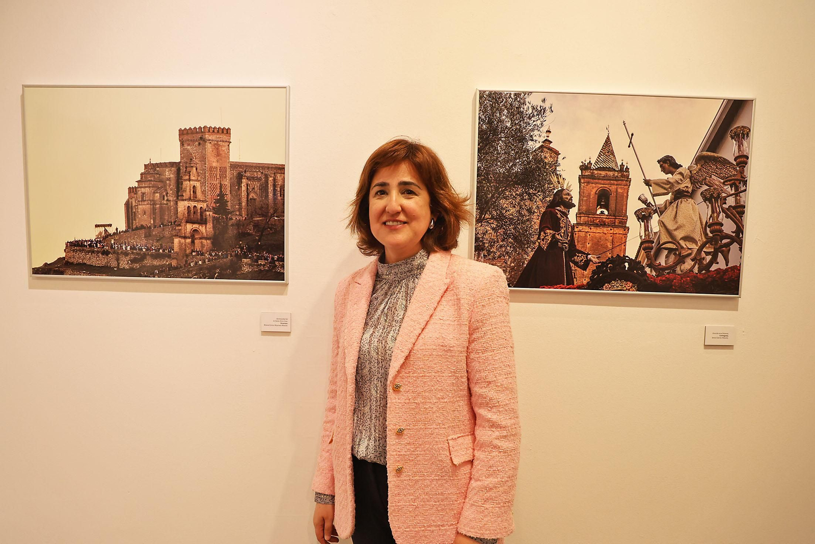 Inauguración de la Exposición de fotografías Huelva, provincia cofrade de Huelva Información en la Diputación de Huelva