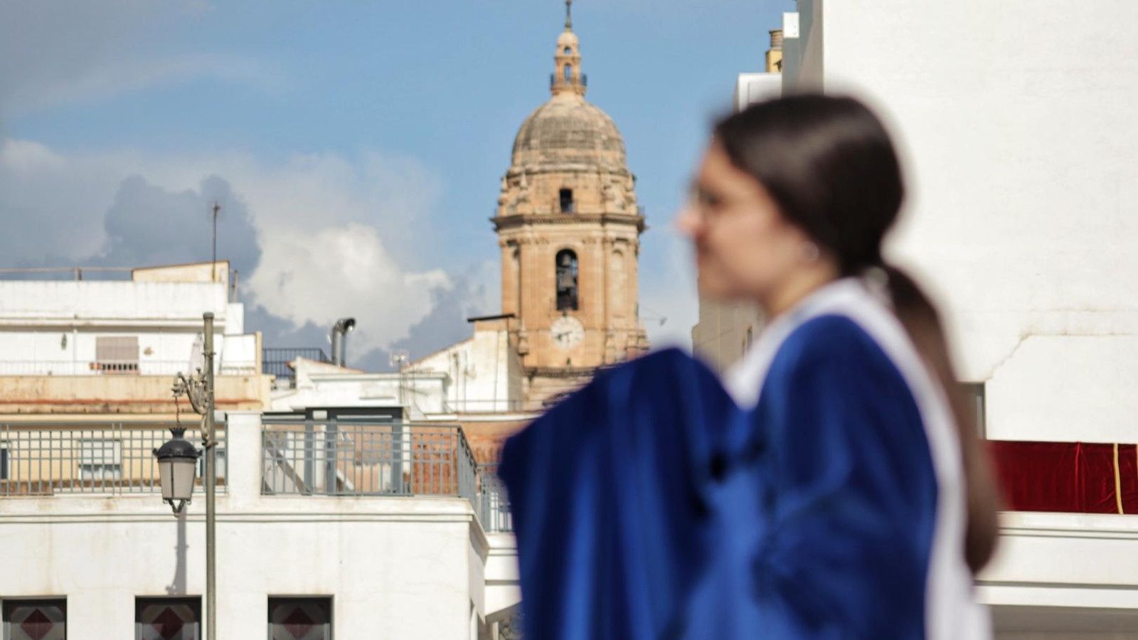 Estrella se vio sorprendida por la lluvia en su procesión.