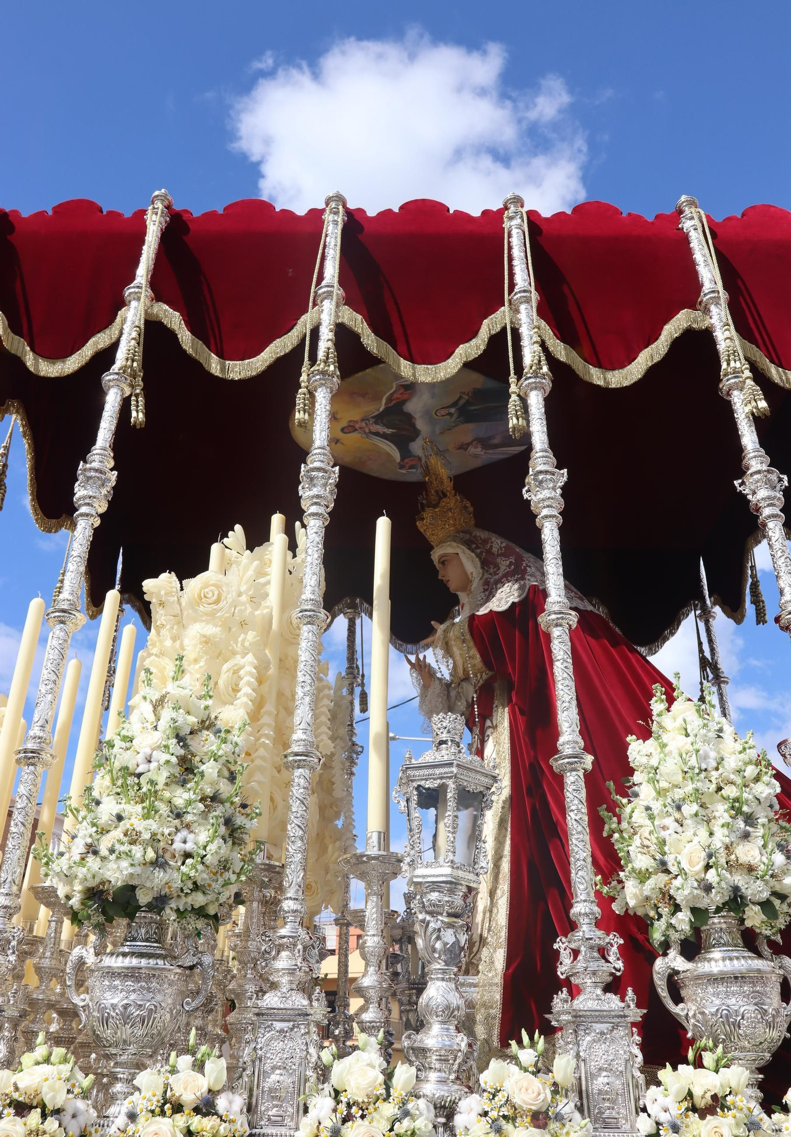 La Hermandad de Padre Pío en la Semana Santa de Sevilla 2025