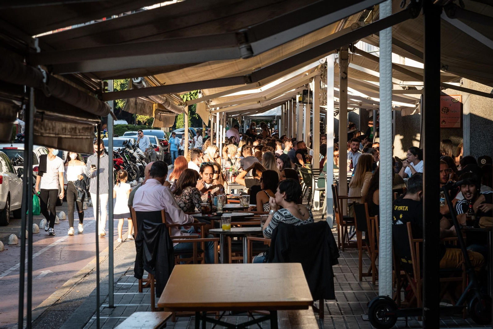 Locales de la zona de Pablo Rada atestados a lo largo de este fin de semana.