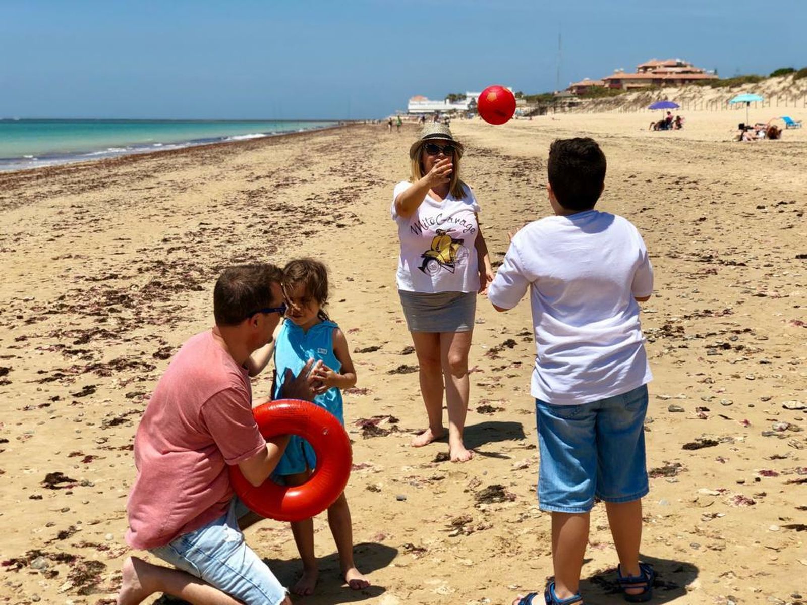 La candidata socialista pasó un día de playa junto a su familia.
