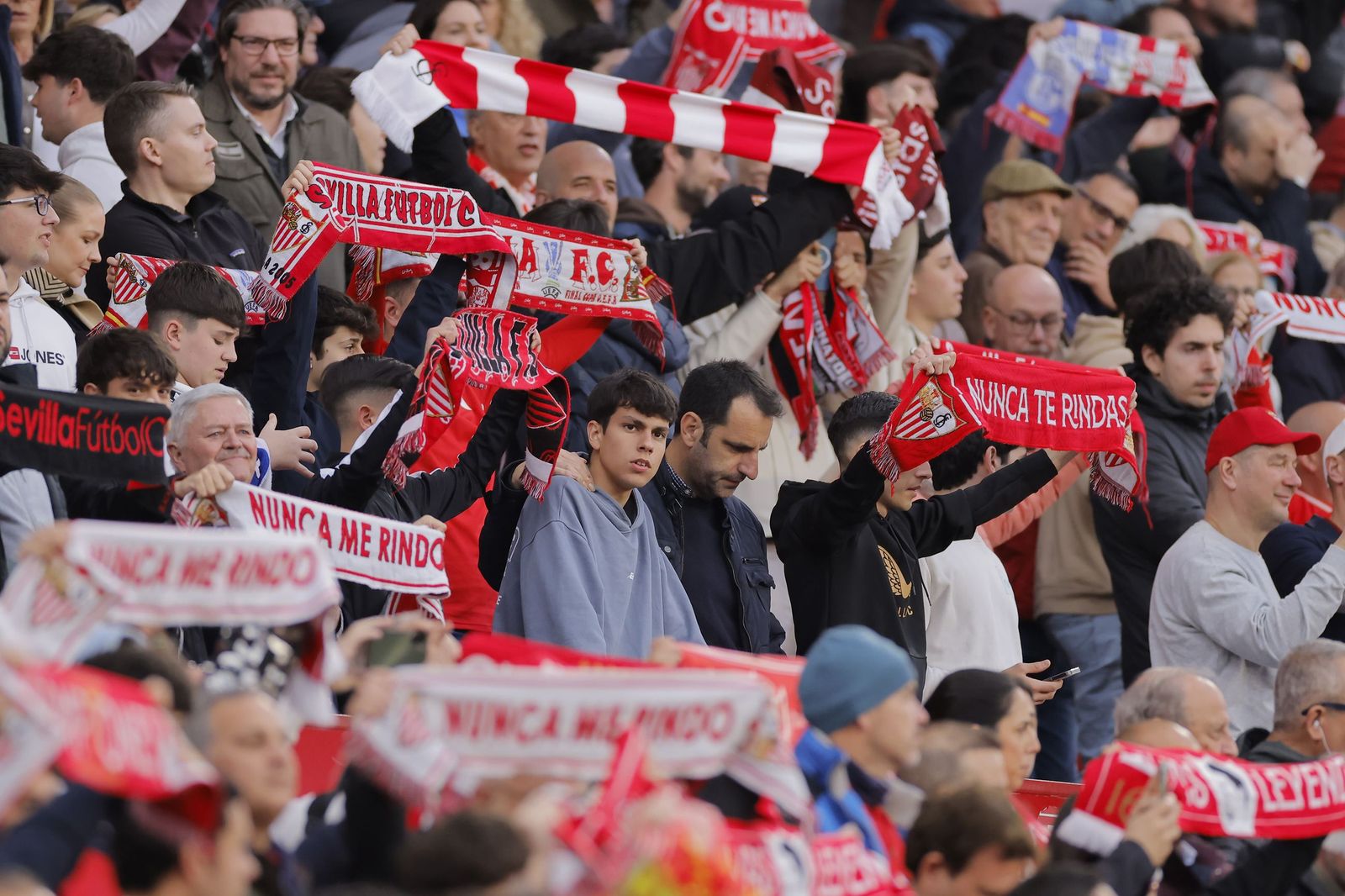 Búscate en las fotos del Sevilla fc - Rayo