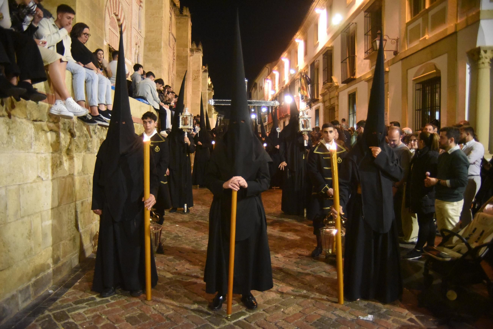 La procesión de la Expiración en este Viernes Santo de Córdoba, en imágenes