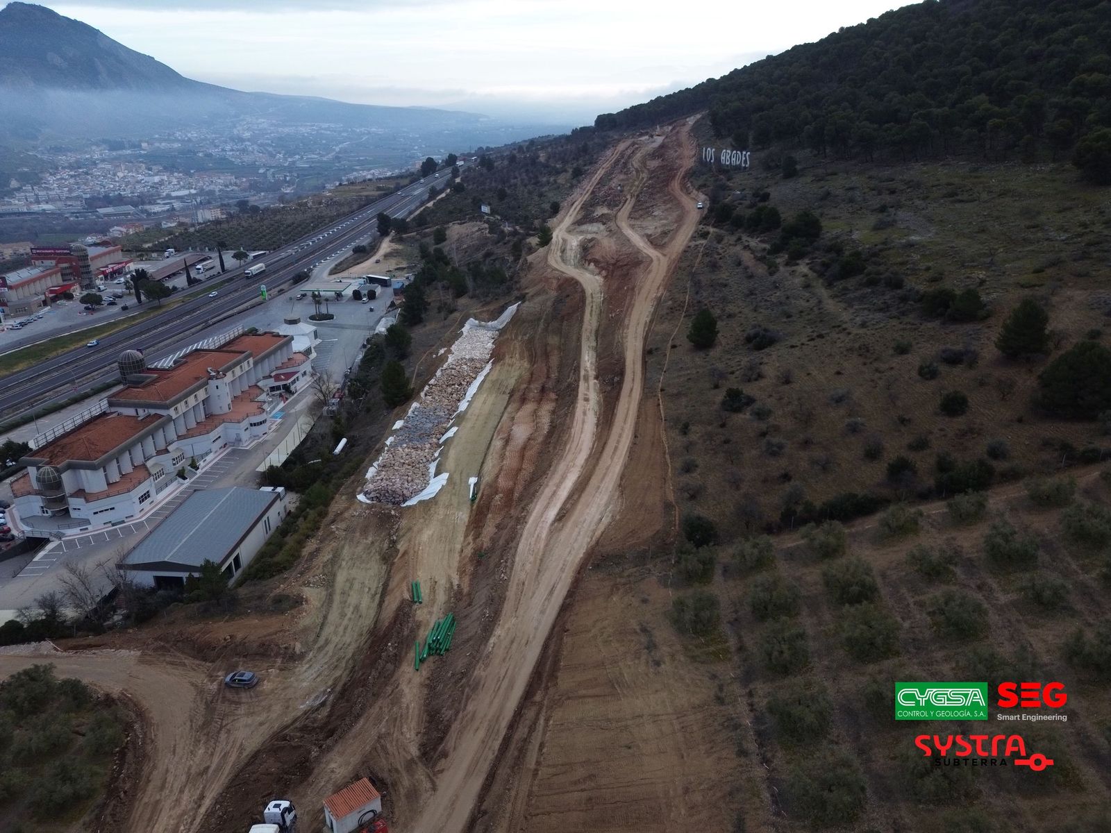 Tramo A-92-Vista general en inicio de obra. Zona emboquille oeste Túnel de los Abades