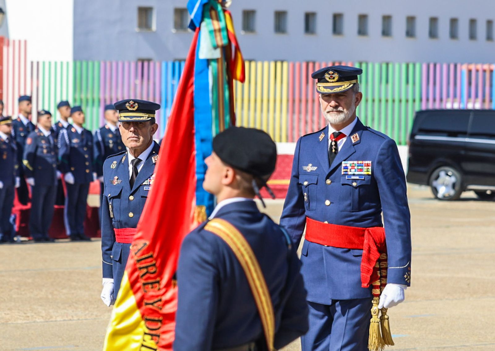 Fotografías del Acto Militar presidido por S.M. el Rey Felipe VI con motivo del centenario del Plus Ultra