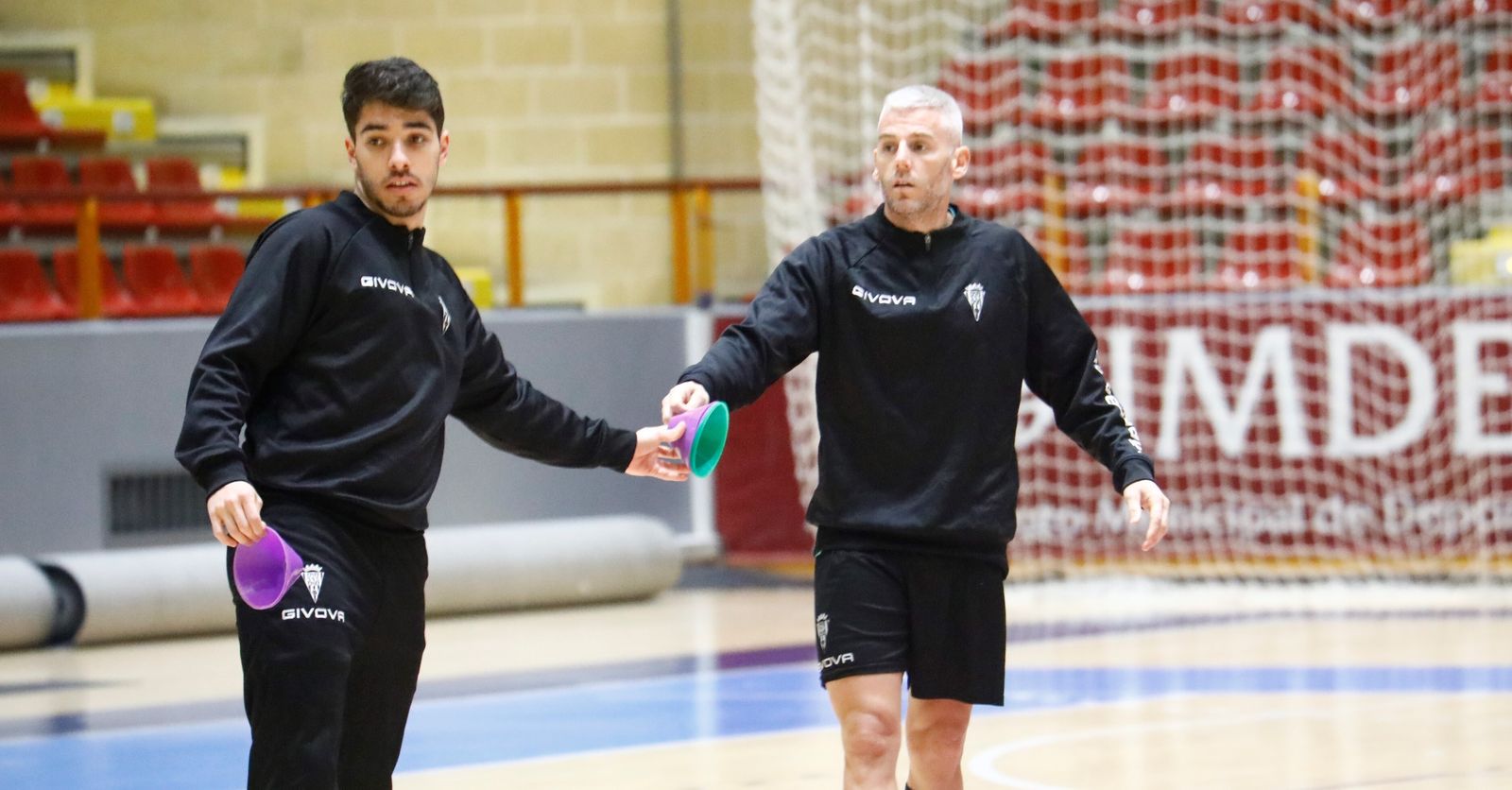 Lucas Perin y Miguelín, en un entrenamiento del Córdoba Futsal en Vista Alegre.