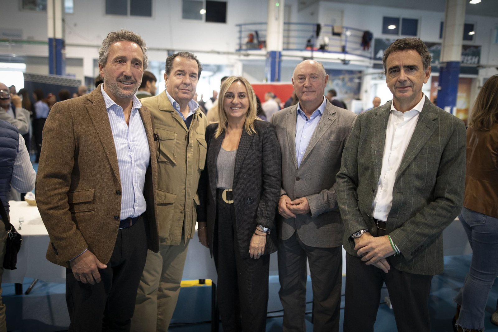 Venir, ver y comprar: las imágenes del ronqueo del atún en Granada