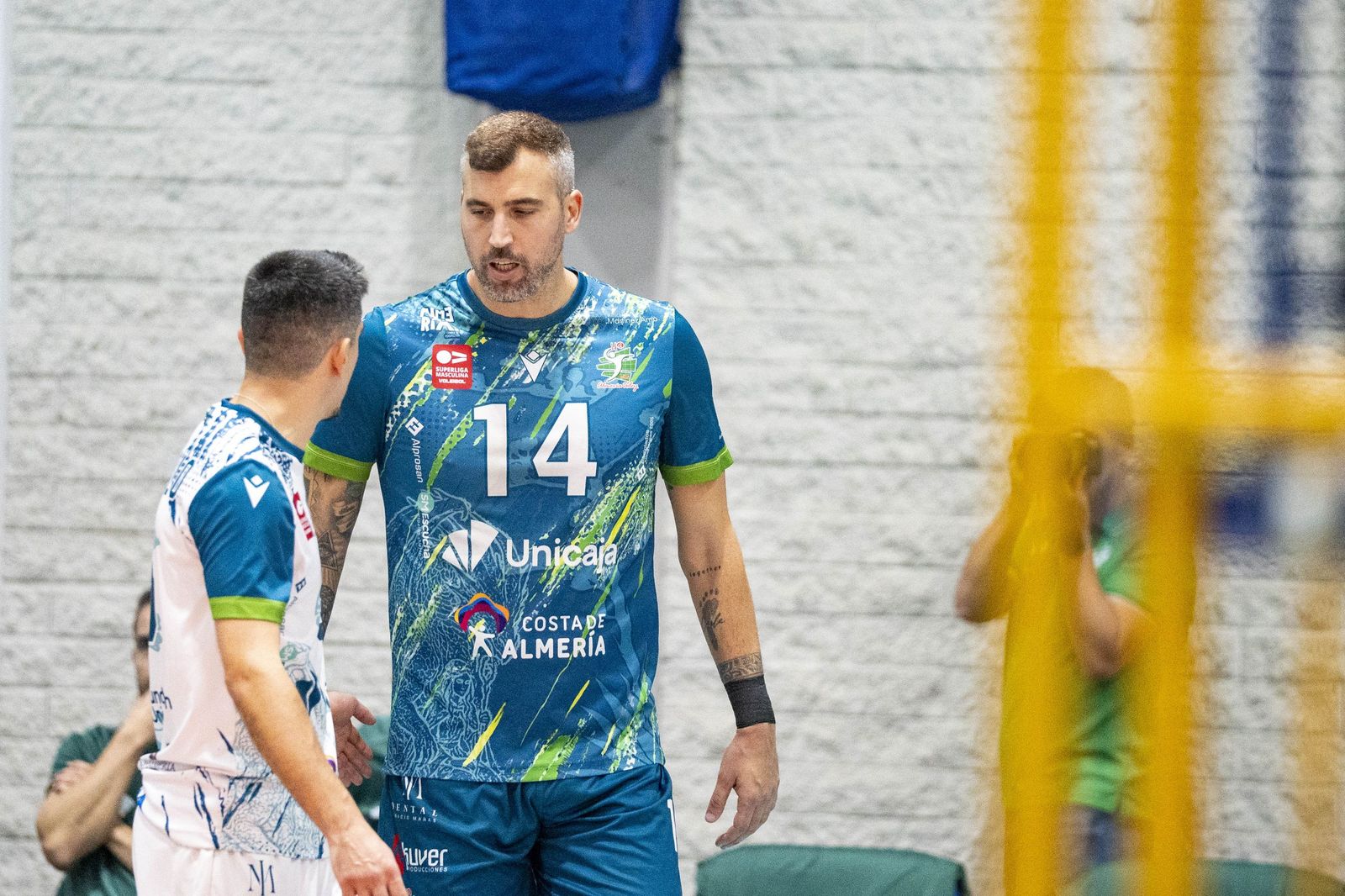 Las imágenes del partido entre Unicaja Costa de Almería y Pamesa Teruel de Superliga de voleibol