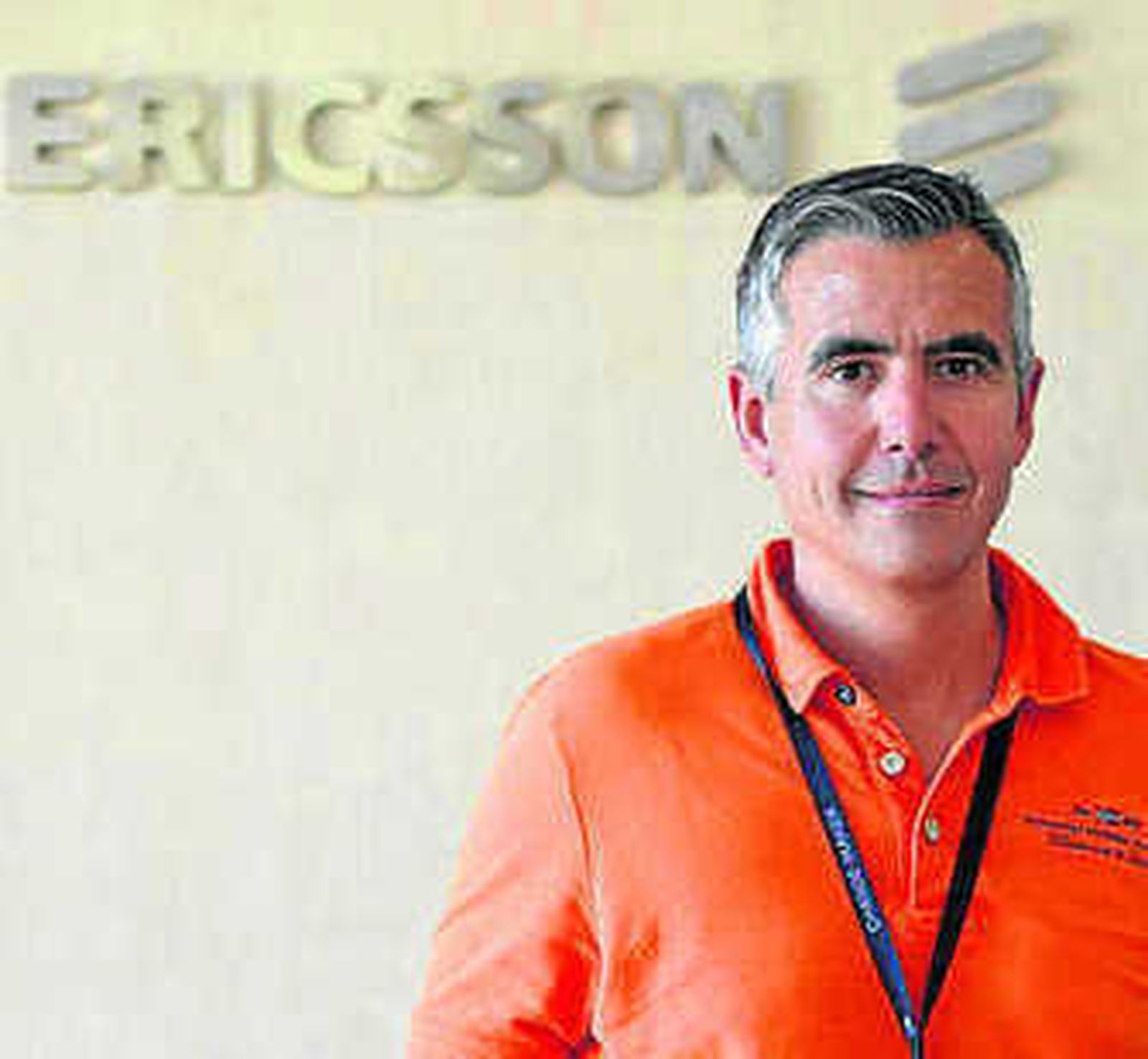 Juan Manuel Melero posa para este diario en la entrada de Ericsson en el PTA.