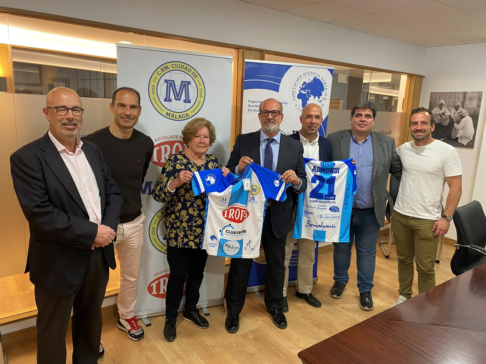 El Trops Málaga reconoce la labor social de la ONFG Justicia Norte-Sur.