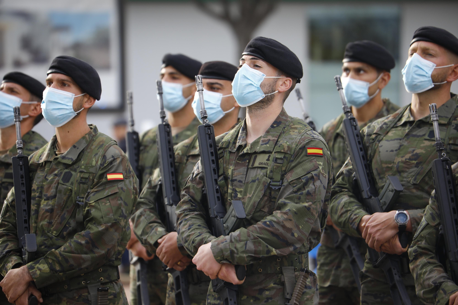 El homenaje a la Bandera por el centenario de las Unidades Acorazadas del Ejército de Tierra de Córdoba, en imágenes