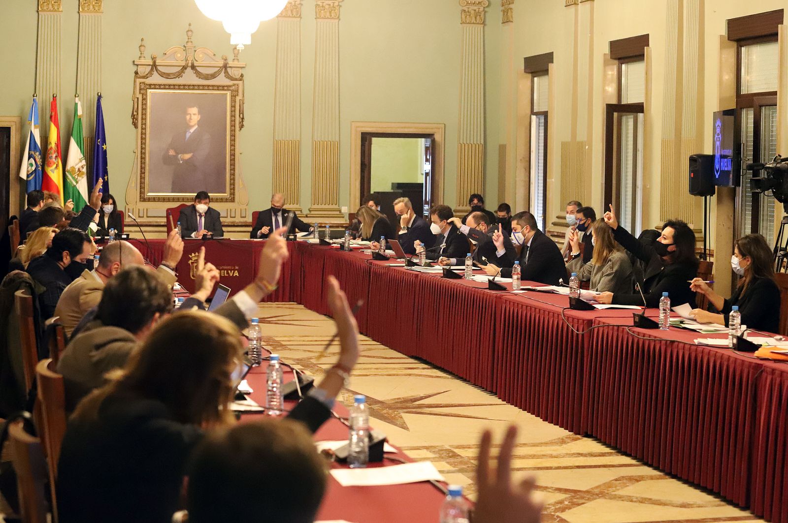 Imágenes del pleno celebrado en el Ayuntamiento de Huelva
