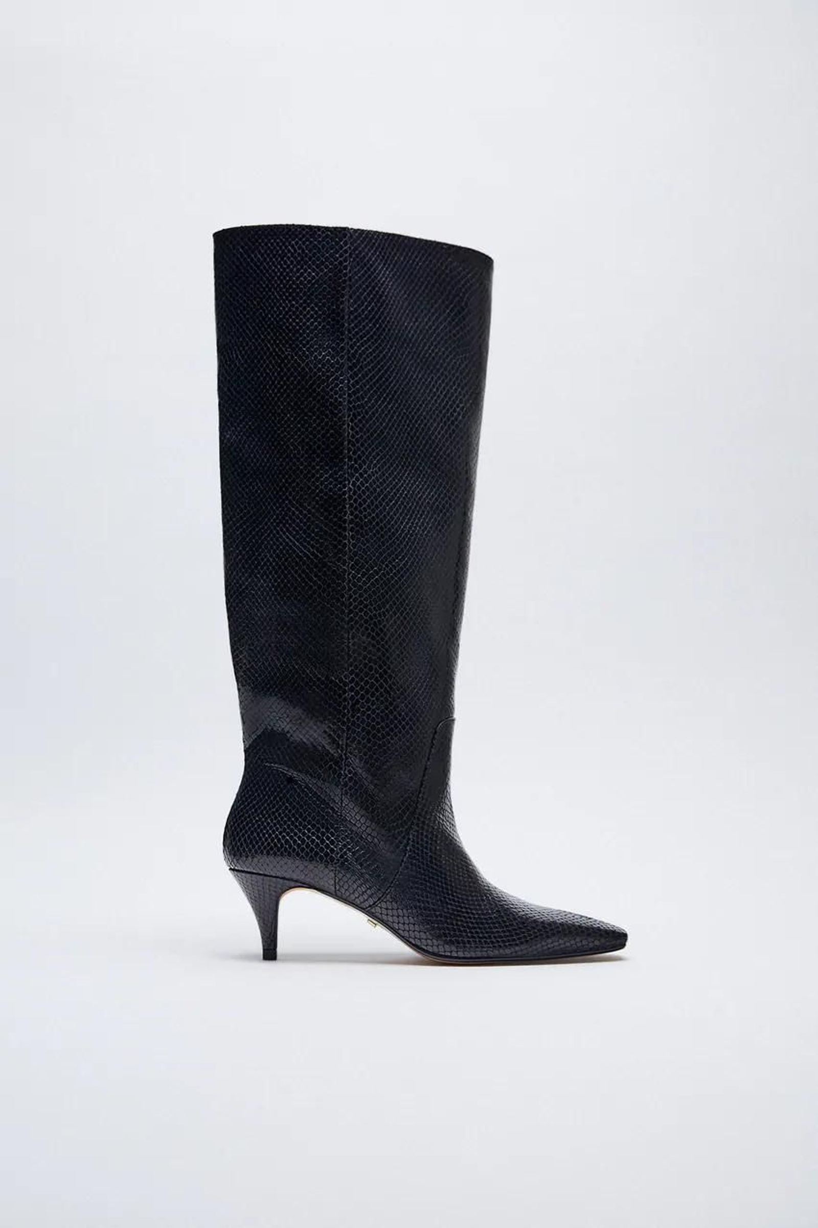 Las botas que vas a querer llevar todos los días y con todos tus 'looks'