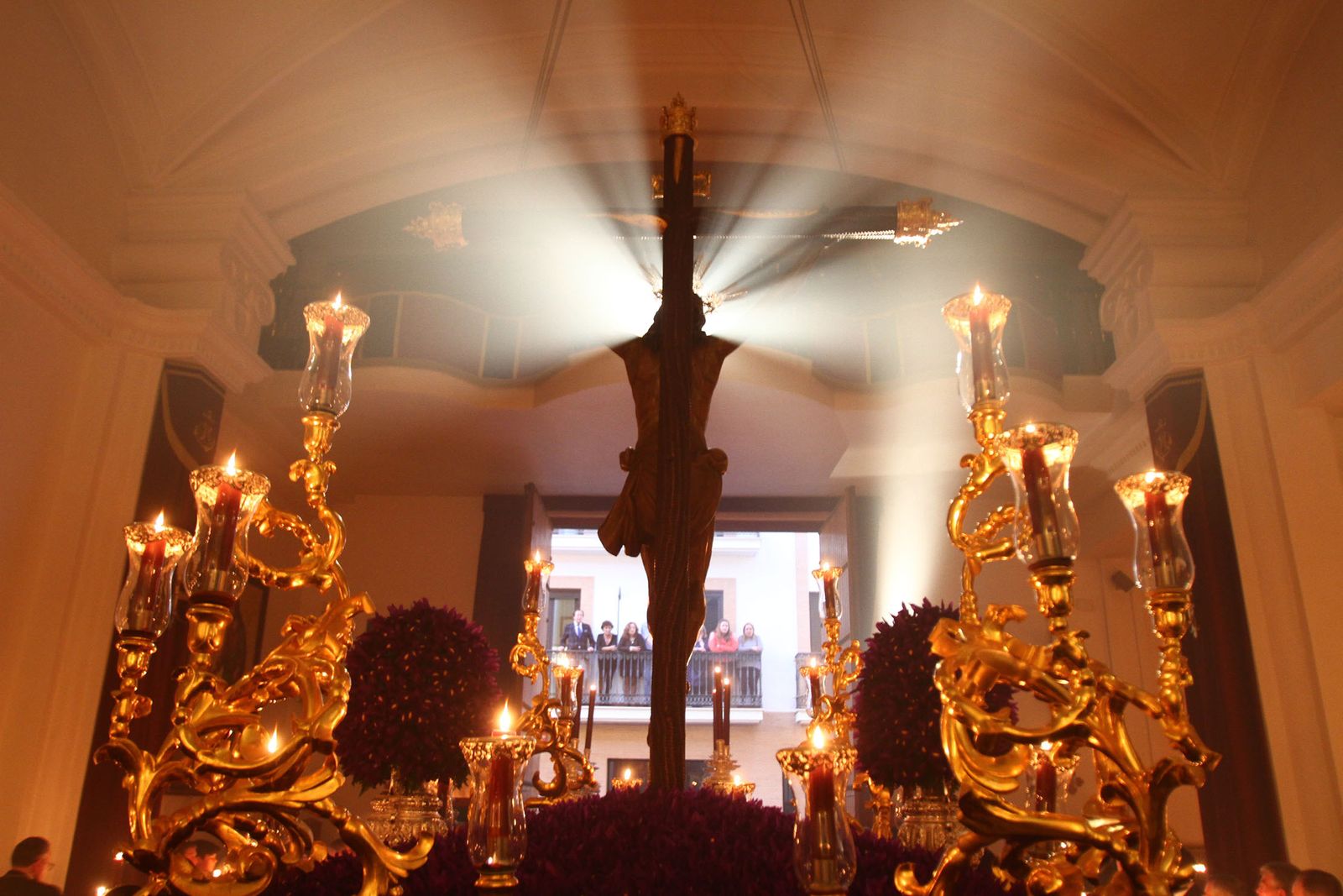 El Cristo de la Expiración preside el Vía Crucis del Consejo de Hermandades