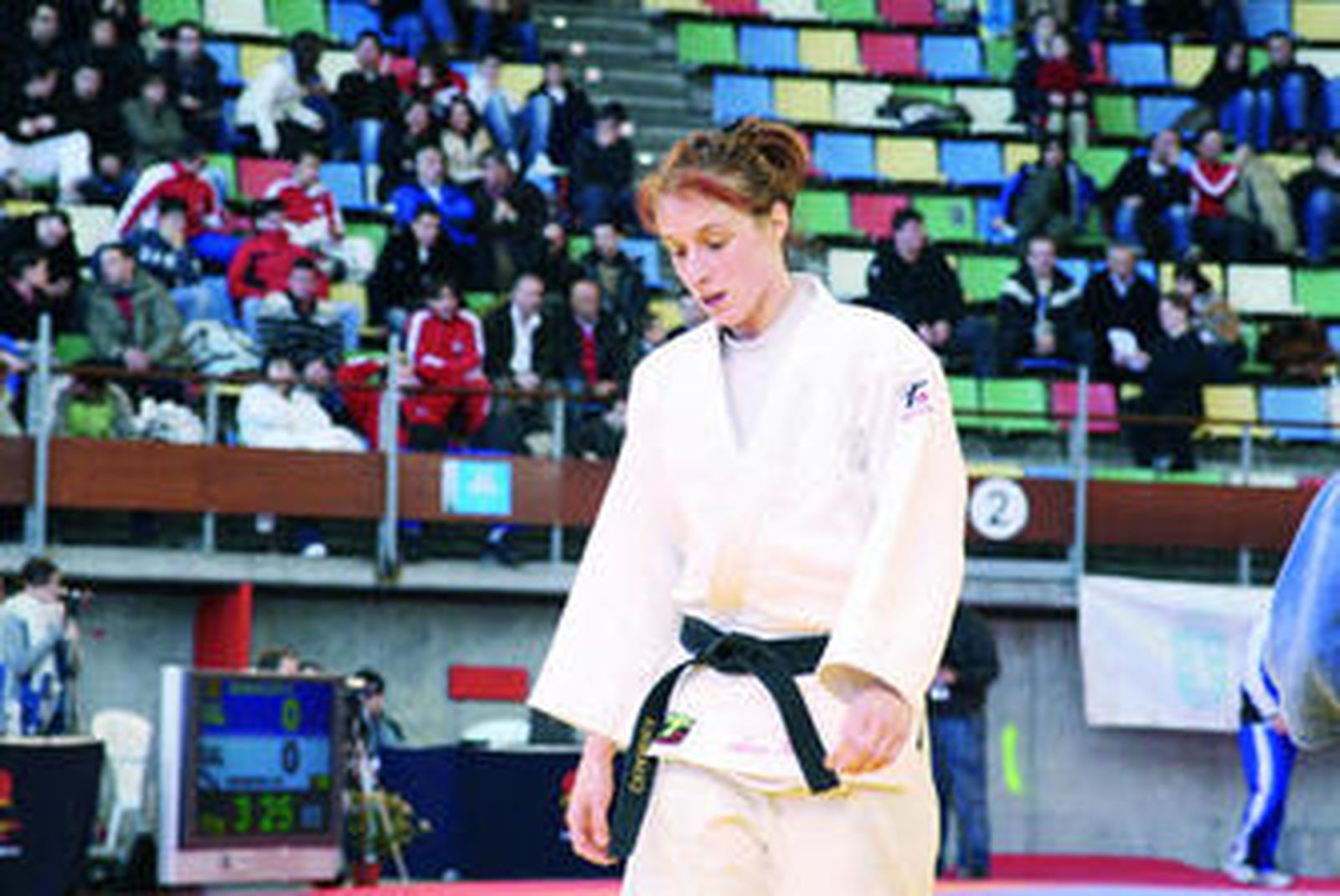 Casandra Rodríguez, durante uno de sus combates en La Coruña, ayer.