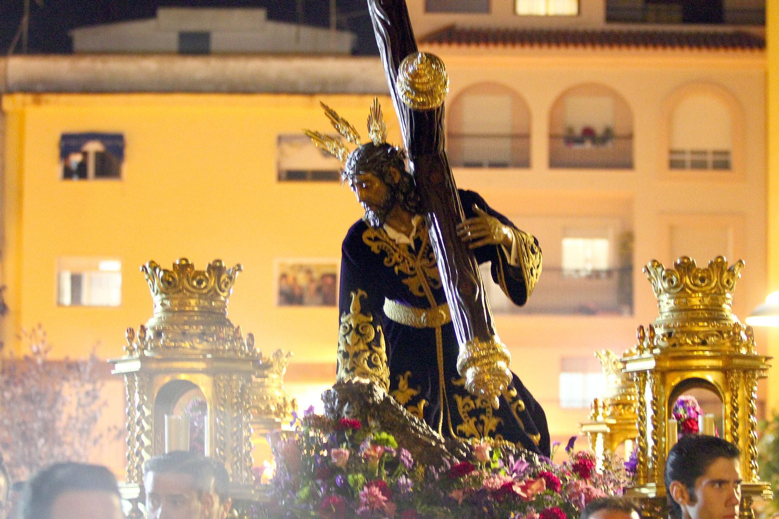 Vía Crucis parroquial en el Sagrado Corazón de Jesús, presidido por nuestro padre Jesús de las penas en sus Tres Caídas