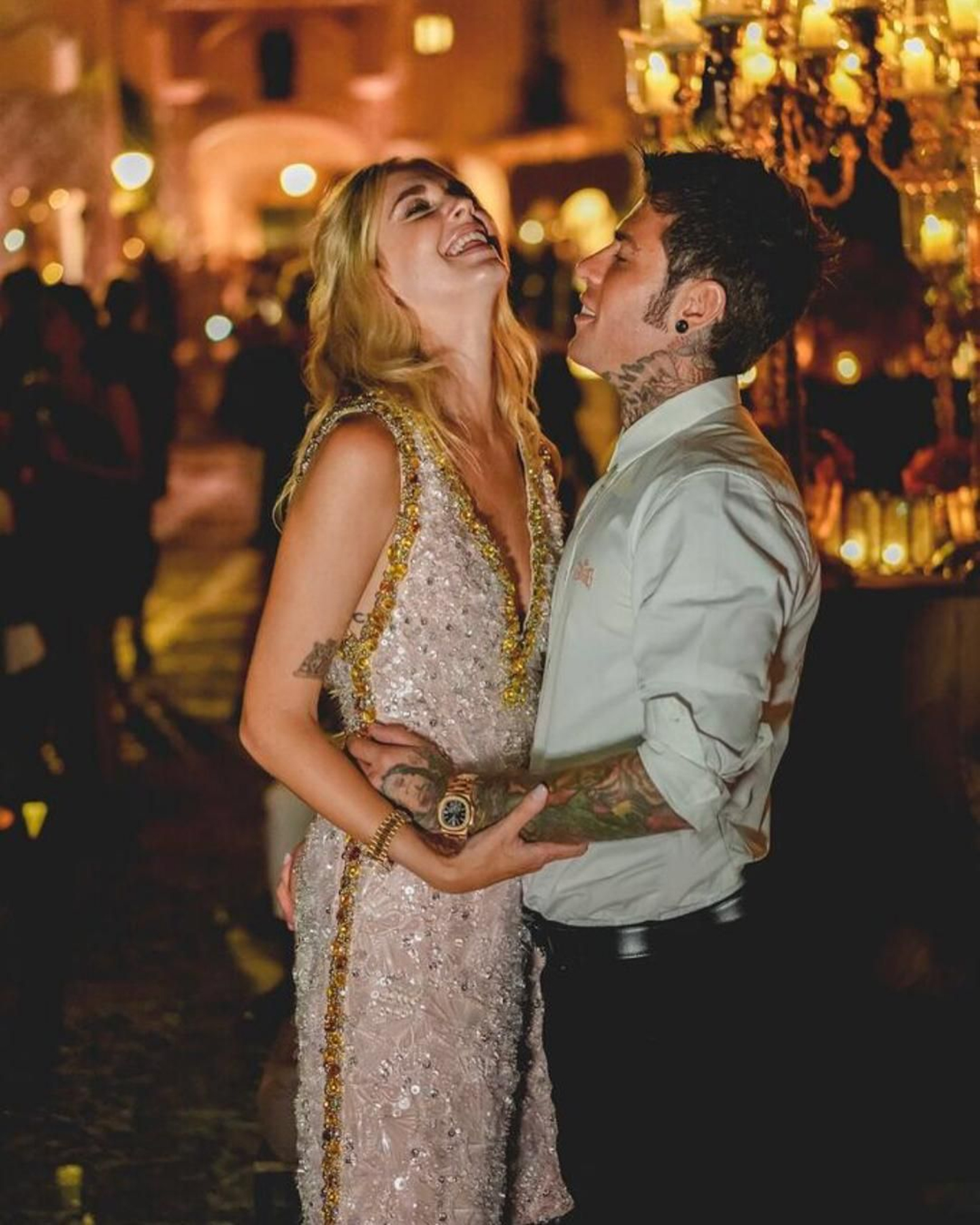 Chiara Ferragni y su marido, Fedez, en la cena de ensayo de su boda.